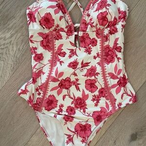 Cupshe One-Piece Swimsuit with Pink Floral Print